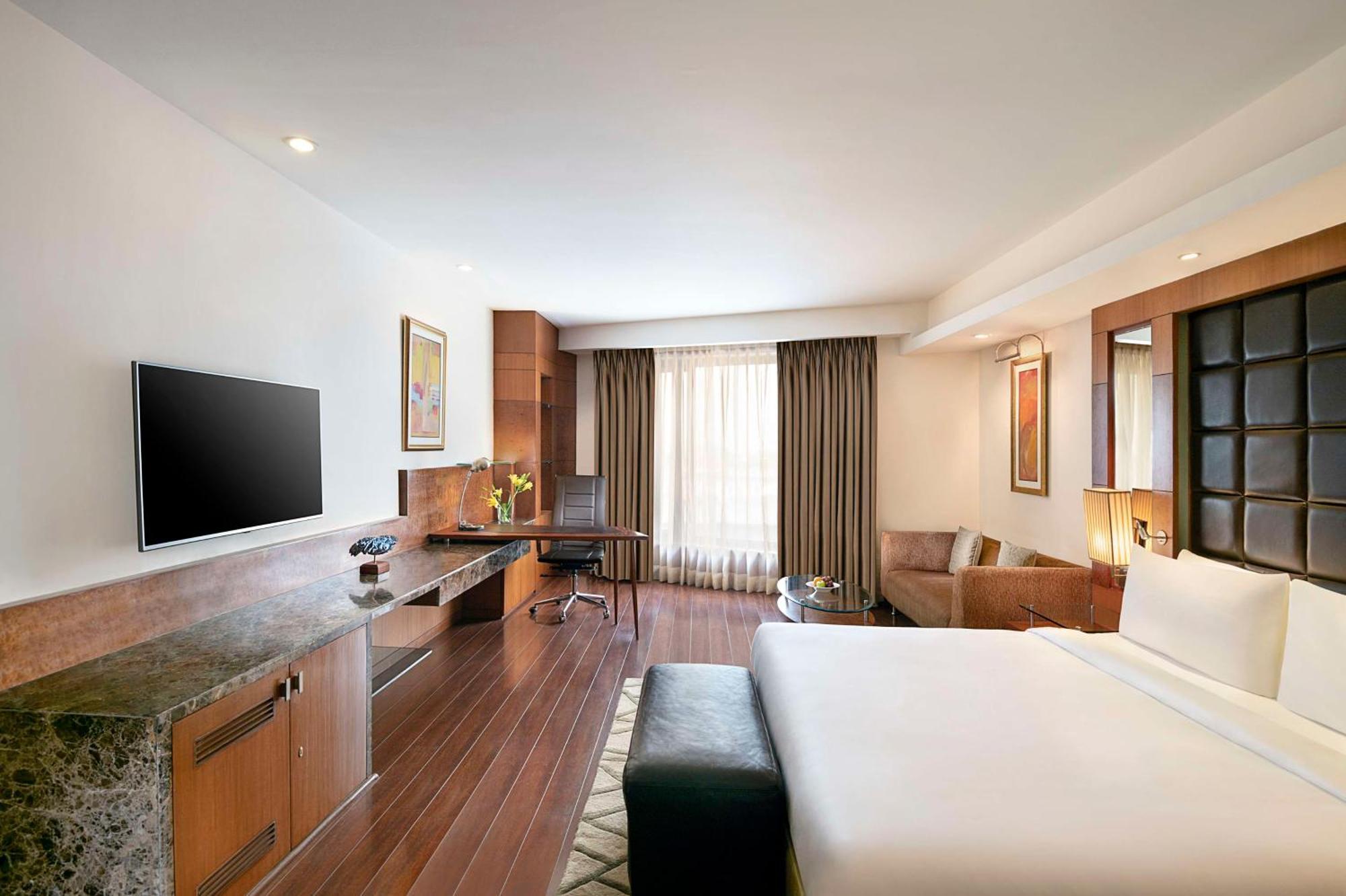 Hotel Radisson Blu Plaza Delhi Airport Nuova Delhi Esterno foto