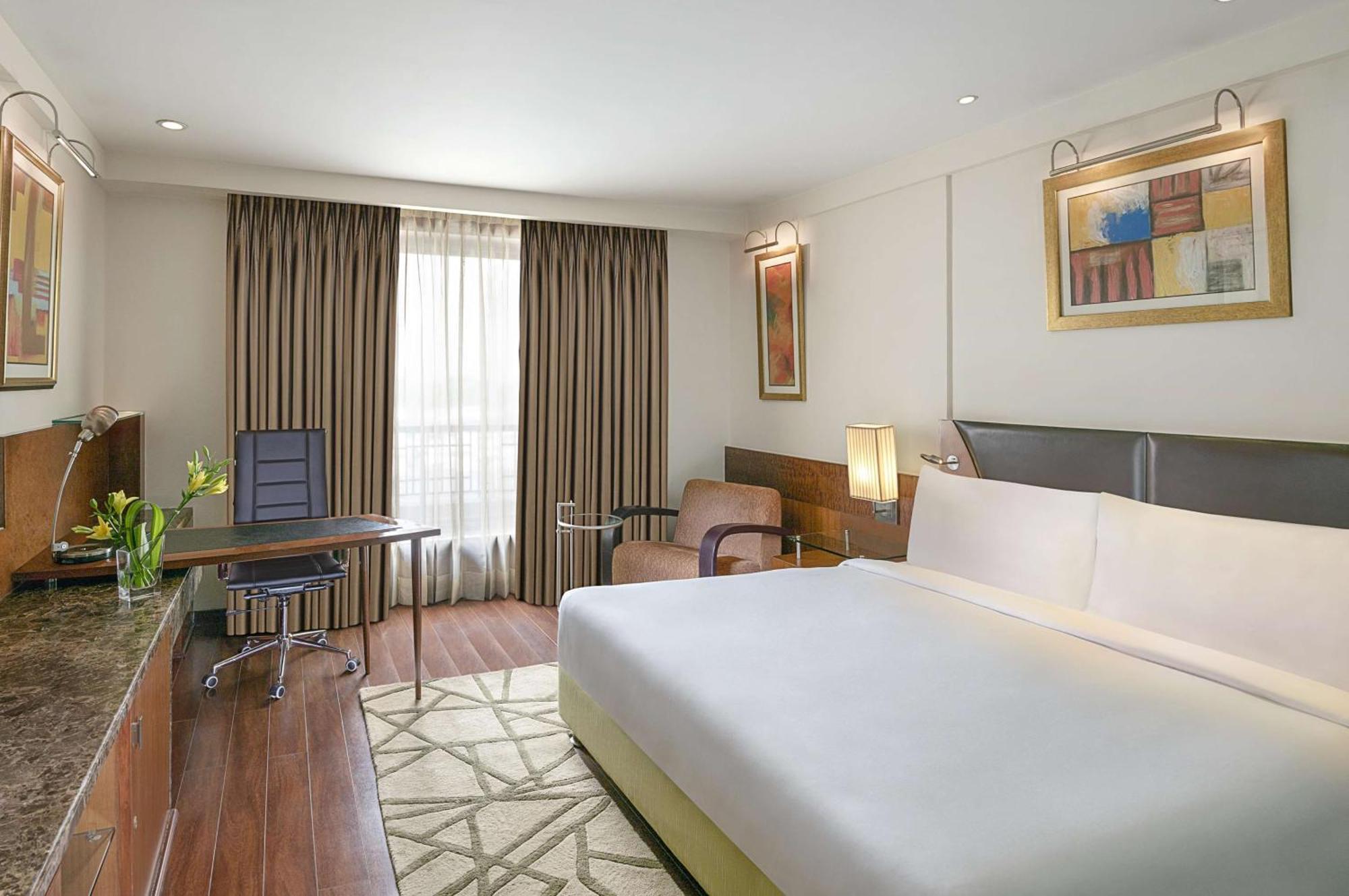 Hotel Radisson Blu Plaza Delhi Airport Nuova Delhi Esterno foto A room at the Taj Bengal